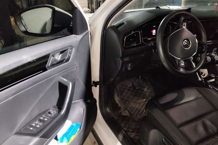 Used Volkswagen T-ROC 2021 280TSI DSG Two-Wheel Drive Comfort Connect Edition Driver Seat