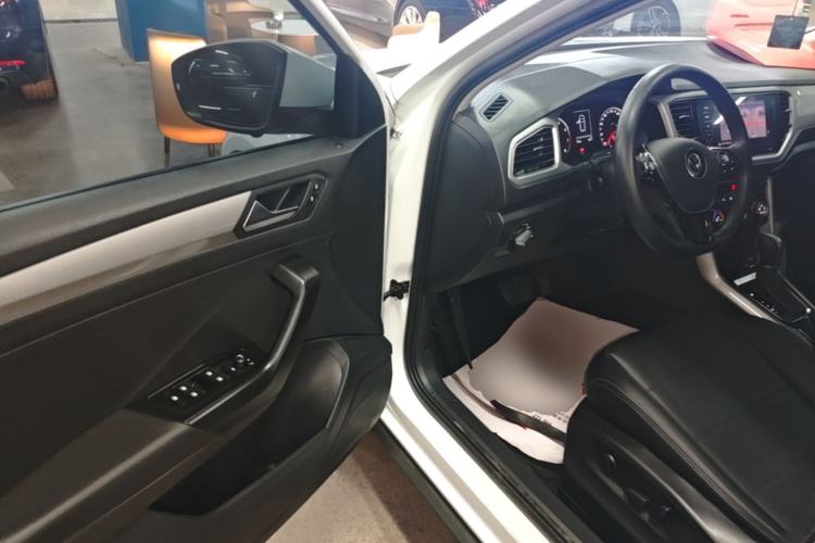 Used Volkswagen T-ROC 2021 Revised Version 280TSI DSG Two-Wheel Drive Elite Connect Edition Driver Seat