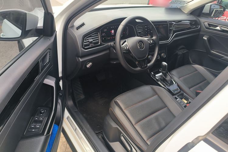 Used Volkswagen T-ROC 2021 280TSI DSG Two-Wheel Drive Comfort Connect 30th Anniversary Edition Driver Seat