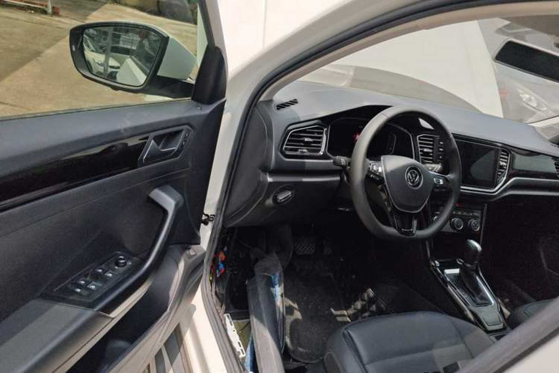 Used Volkswagen T-ROC 2021 280TSI DSG Two-Wheel Drive Comfort Connect Edition Driver Seat