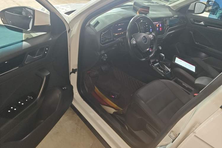 Used Volkswagen T-ROC 2021 280TSI DSG Two-Wheel Drive Comfort Connect Edition Driver Seat