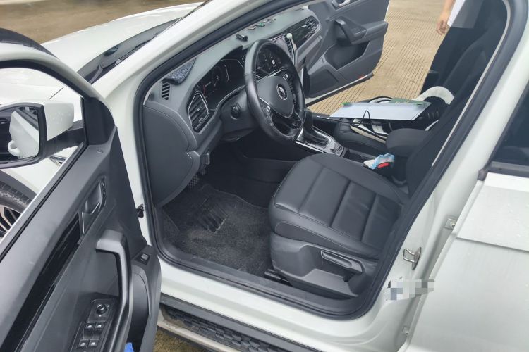 Used Volkswagen T-ROC 2021 280TSI DSG Two-Wheel Drive Comfort Connect Edition Driver Seat