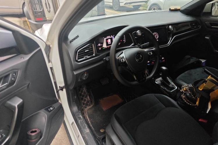 Used Volkswagen T-ROC 2021 280TSI DSG Two-Wheel Drive Luxury Smart Connectivity Version Driver Seat