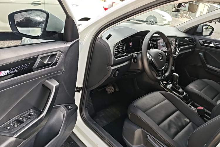 Used Volkswagen T-ROC 2021 280TSI DSG Two-Wheel Drive Comfort Connect Edition Driver Seat