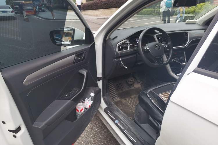 Used Volkswagen T-ROC 2021 Revised Version 280TSI DSG Two-Wheel Drive Elite Connect Edition Driver Seat