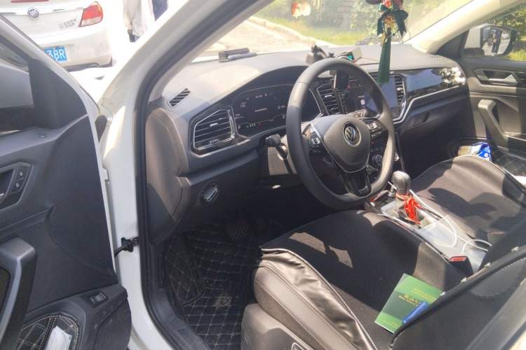 Used Volkswagen T-ROC 2021 280TSI DSG Two-Wheel Drive Comfort Connect Edition Driver Seat