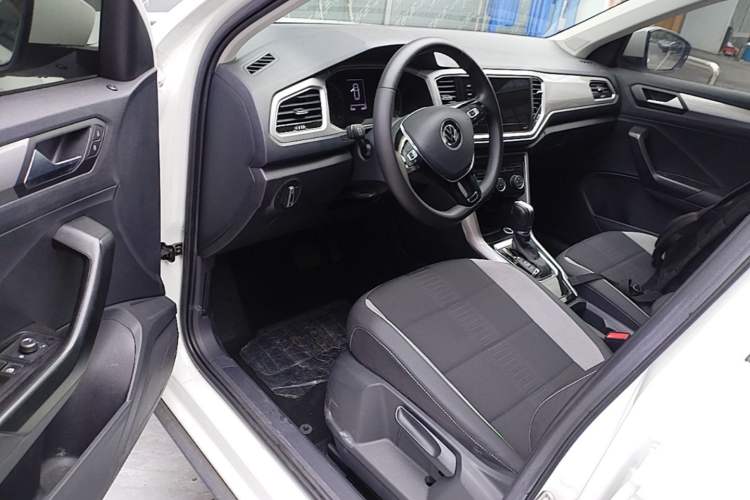 Used Volkswagen T-ROC 2021 Revised Version 280TSI DSG Two-Wheel Drive Elite Connect Edition Driver Seat