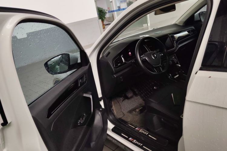 Used Volkswagen T-ROC 2021 280TSI DSG Two-Wheel Drive Comfort Connect Edition Driver Seat