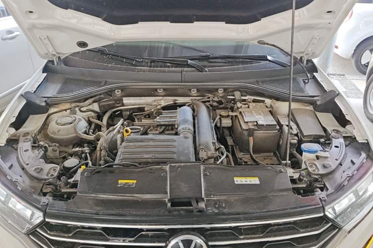 Used Volkswagen T-ROC 2021 280TSI DSG Two-Wheel Drive Comfort Connect 30th Anniversary Edition Engine Bay