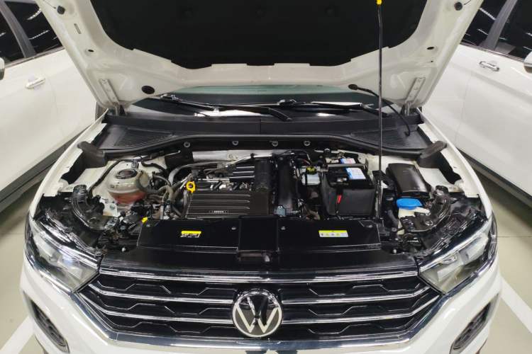 Used Volkswagen T-ROC 2021 280TSI DSG Two-Wheel Drive Comfort Connect Edition Engine Bay