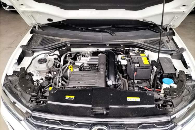 Used Volkswagen T-ROC 2021 280TSI DSG Two-Wheel Drive Comfort Connect Edition Engine Bay