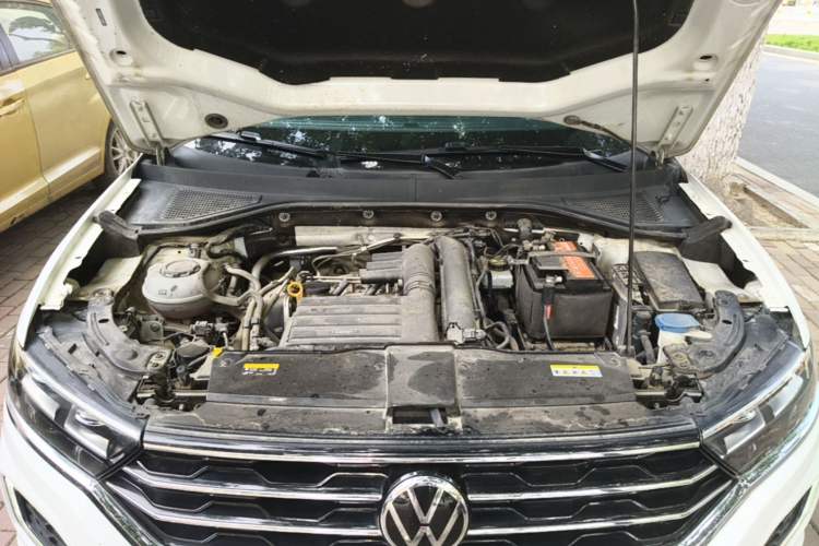 Used Volkswagen T-ROC 2021 280TSI DSG Two-Wheel Drive Elite Connect Edition Engine Bay