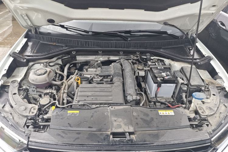 Used Volkswagen T-ROC 2021 280TSI DSG Two-Wheel Drive Elite Connect Edition Engine Bay