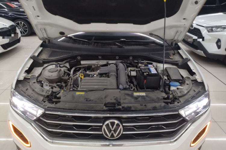 Used Volkswagen T-ROC 2021 280TSI DSG Two-Wheel Drive Comfort Connect Edition Engine Bay