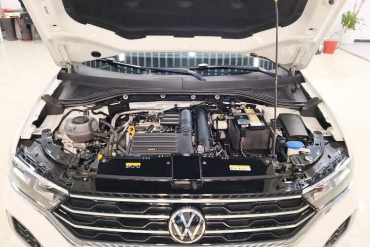 Used Volkswagen T-ROC 2021 280TSI DSG Two-Wheel Drive Comfort Connect Edition Engine Bay