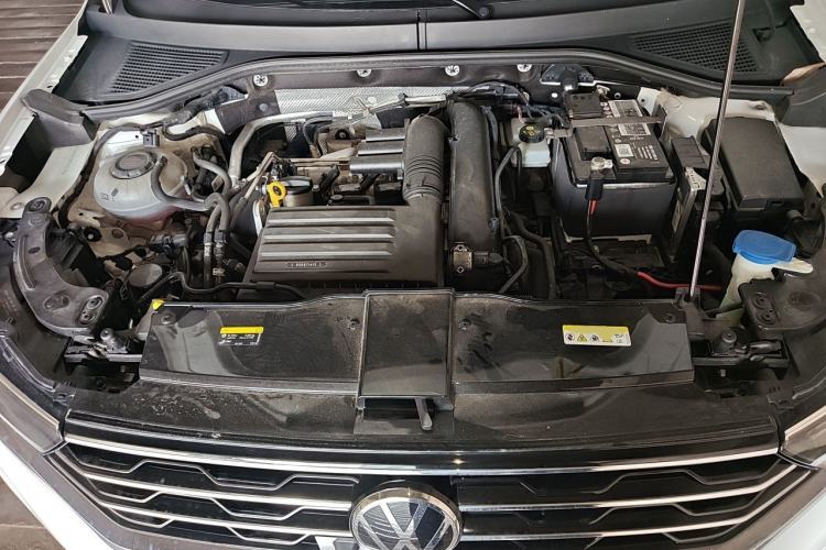 Used Volkswagen T-ROC 2021 280TSI DSG Two-Wheel Drive Elite Connect Edition Engine Bay