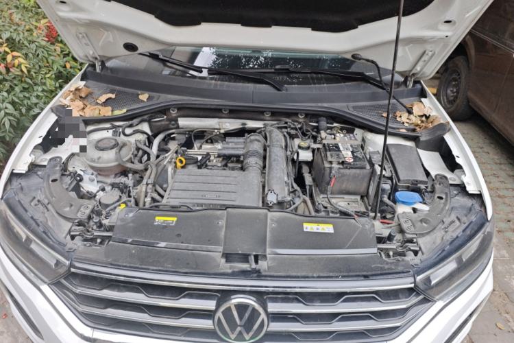 Used Volkswagen T-ROC 2021 280TSI DSG Two-Wheel Drive Comfort Connect Edition Engine Bay