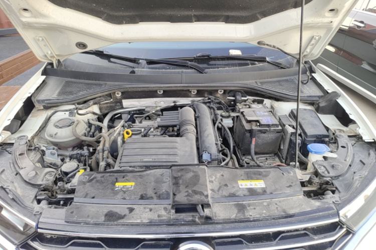 Used Volkswagen T-ROC 2021 280TSI DSG Two-Wheel Drive Elite Connect Edition Engine Bay
