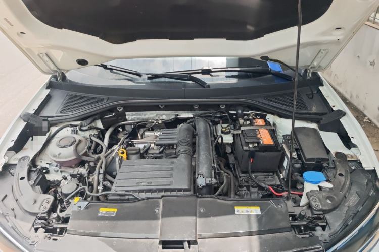 Used Volkswagen T-ROC 2021 Revised Version 280TSI DSG All-Wheel Drive Luxury Connected Edition Engine Bay