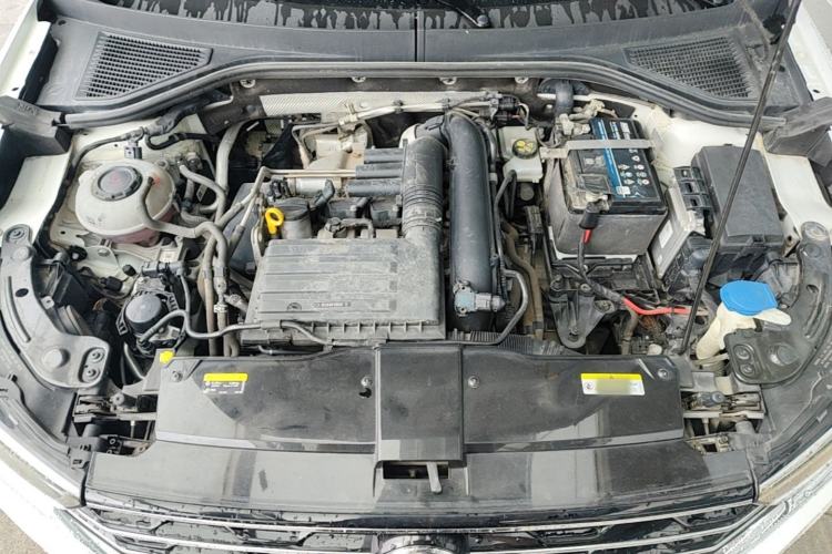 Used Volkswagen T-ROC 2021 280TSI DSG Two-Wheel Drive Comfort Connect Edition Engine Bay