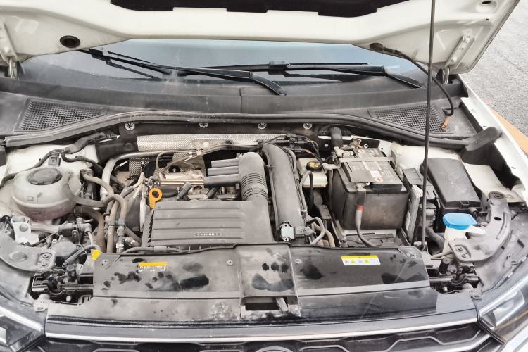 Used Volkswagen T-ROC 2021 280TSI DSG Two-Wheel Drive Comfort Connect Edition Engine Bay