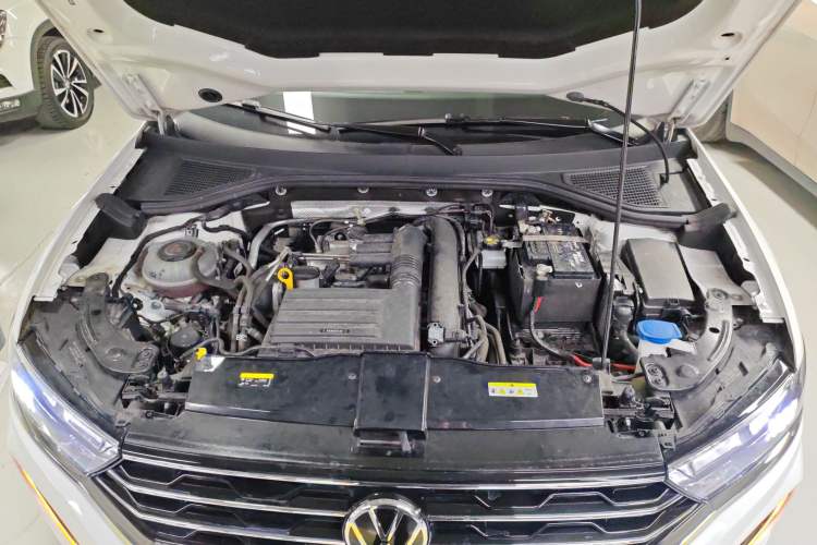 Used Volkswagen T-ROC 2021 Revised Version 280TSI DSG Two-Wheel Drive Elite Connect Edition Engine Bay