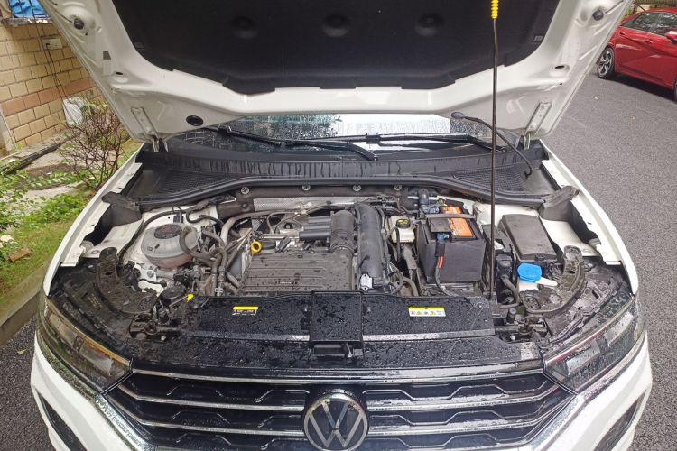 Used Volkswagen T-ROC 2021 280TSI DSG Two-Wheel Drive Comfort Connect 30th Anniversary Edition Engine Bay