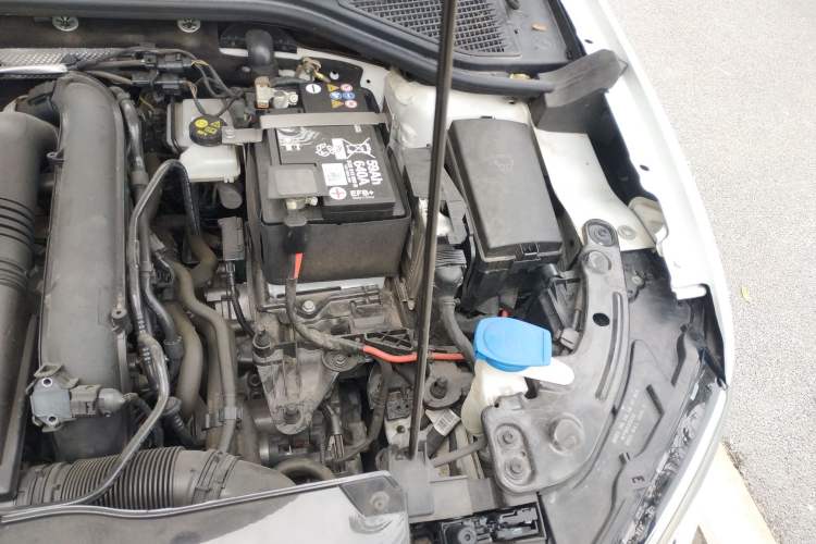 Used Volkswagen T-ROC 2021 Revised Version 280TSI DSG Two-Wheel Drive Elite Connect Edition Engine Bay Left