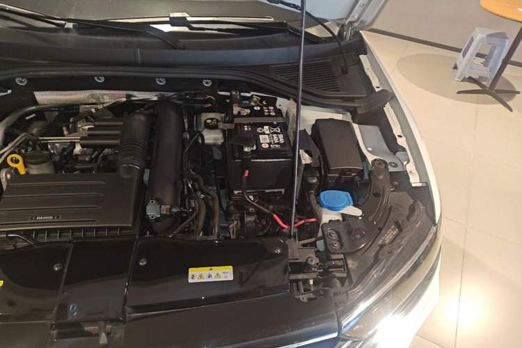 Used Volkswagen T-ROC 2021 Revised Version 280TSI DSG Two-Wheel Drive Elite Connect Edition Engine Bay Left