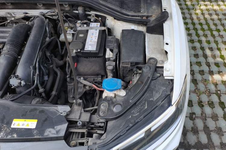 Used Volkswagen T-ROC 2021 Revised Version 280TSI DSG Two-Wheel Drive Elite Connect Edition Engine Bay Left