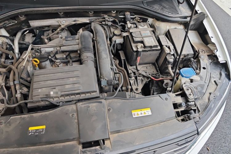 Used Volkswagen T-ROC 2021 280TSI DSG Two-Wheel Drive Elite Connect Edition Engine Bay Left