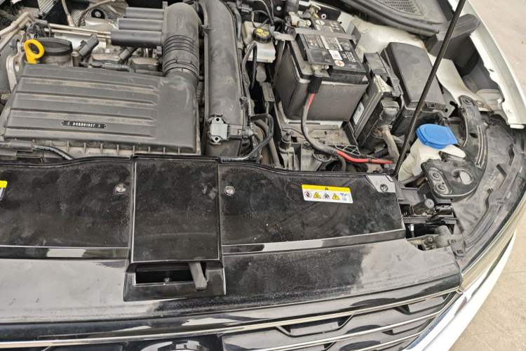 Used Volkswagen T-ROC 2021 Revised Version 280TSI DSG Two-Wheel Drive Elite Connect Edition Engine Bay Left