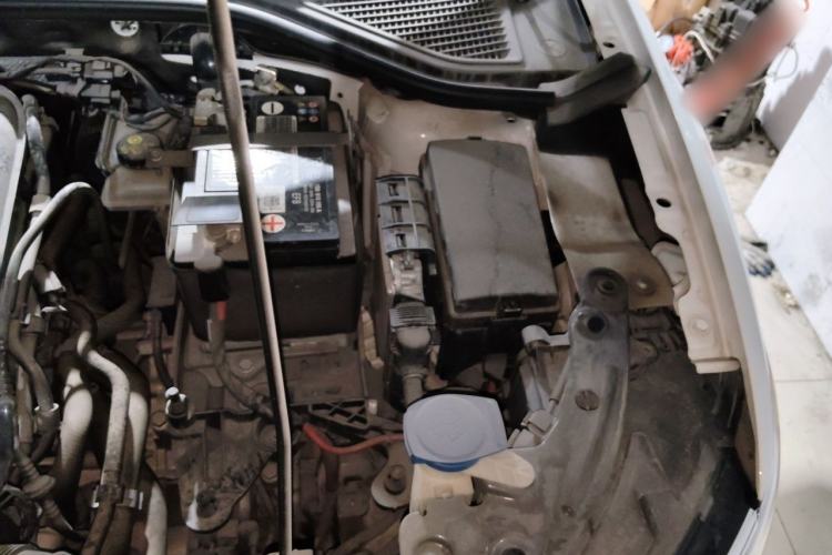 Used Volkswagen T-ROC 2021 280TSI DSG Two-Wheel Drive Comfort Connect Edition Engine Bay Left