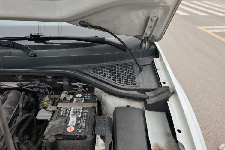 Used Volkswagen T-ROC 2021 280TSI DSG Two-Wheel Drive Comfort Connect Edition Engine Bay Left