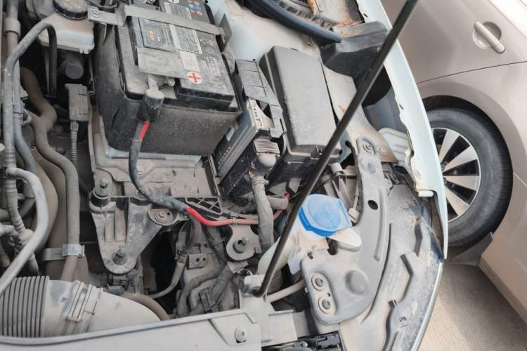 Used Volkswagen T-ROC 2021 280TSI DSG Two-Wheel Drive Comfort Connect 30th Anniversary Edition Engine Bay Left
