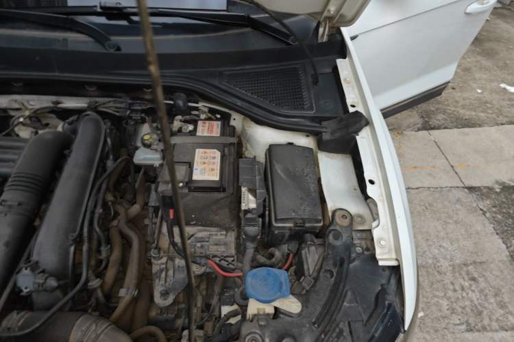Used Volkswagen T-ROC 2021 280TSI DSG Two-Wheel Drive Luxury Smart Connectivity Version Engine Bay Left
