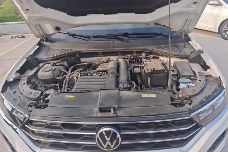 Used Volkswagen T-ROC 2021 280TSI DSG Two-Wheel Drive Comfort Connect Edition Engine Bay