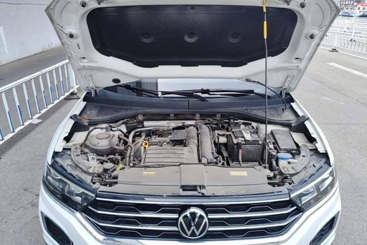 Used Volkswagen T-ROC 2021 280TSI DSG Two-Wheel Drive Elite Connect Edition Engine Bay