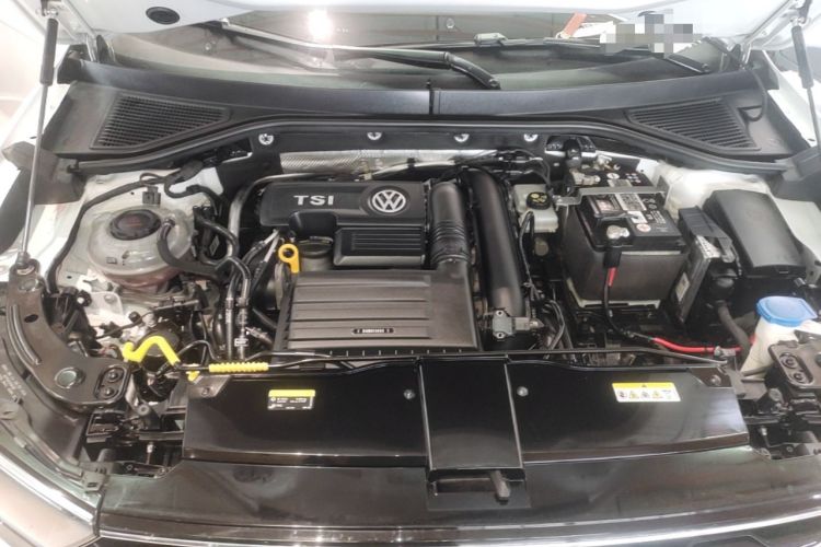Used Volkswagen T-ROC 2021 280TSI DSG Two-Wheel Drive Comfort Connect 30th Anniversary Edition Engine Bay