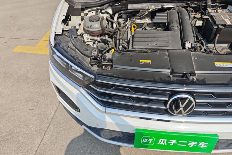 Used Volkswagen T-ROC 2021 280TSI DSG Two-Wheel Drive Elite Connect Edition Engine Bay Right