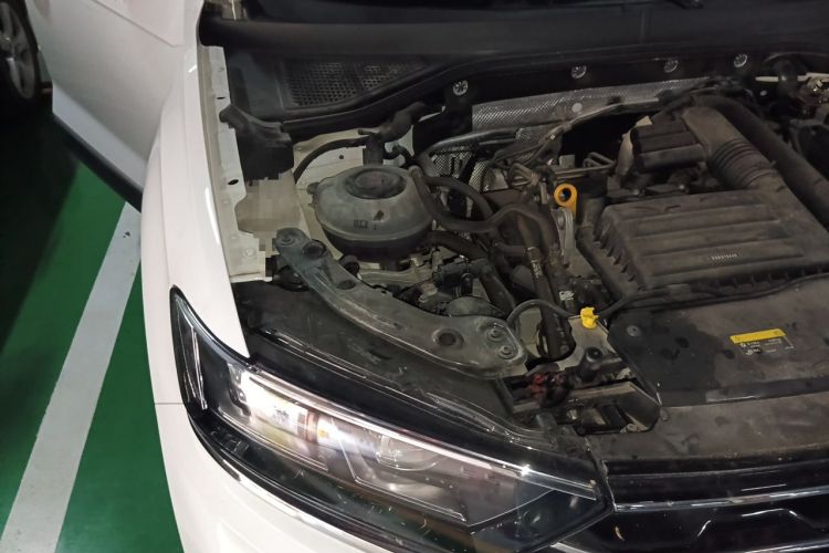 Used Volkswagen T-ROC 2021 280TSI DSG Two-Wheel Drive Elite Connect Edition Engine Bay Right