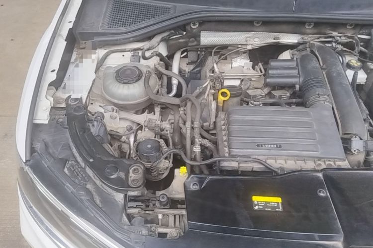 Used Volkswagen T-ROC 2021 280TSI DSG Two-Wheel Drive Elite Connect Edition Engine Bay Right