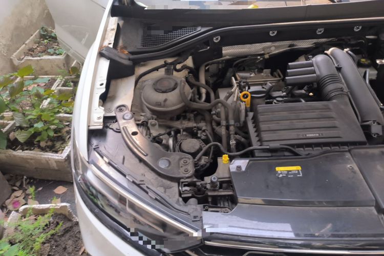 Used Volkswagen T-ROC 2021 Revised Version 280TSI DSG Two-Wheel Drive R-Line Pro Connected Car Edition Engine Bay Right
