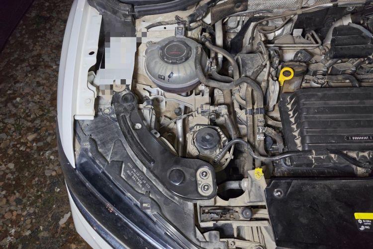 Used Volkswagen T-ROC 2021 280TSI DSG Two-Wheel Drive Comfort Connect Edition Engine Bay Right