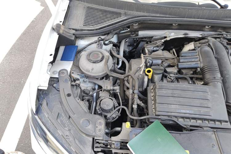 Used Volkswagen T-ROC 2021 280TSI DSG Two-Wheel Drive Comfort Connect Edition Engine Bay Right