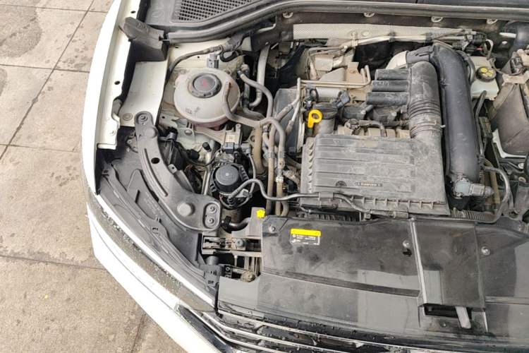 Used Volkswagen T-ROC 2021 280TSI DSG Two-Wheel Drive Comfort Connect Edition Engine Bay Right