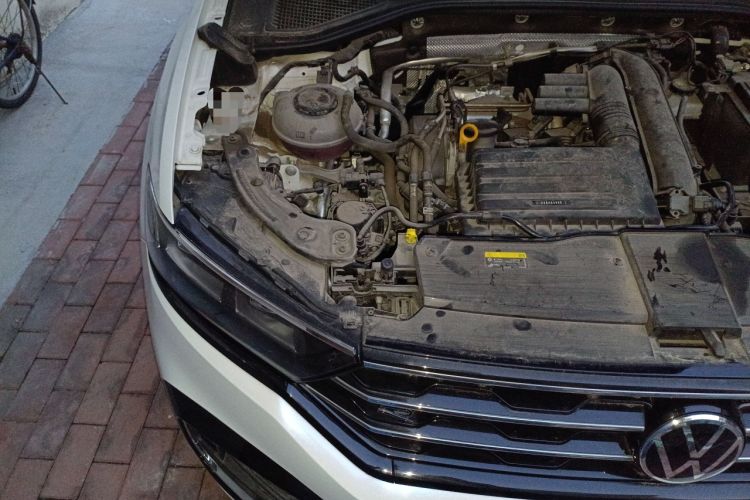 Used Volkswagen T-ROC 2021 280TSI DSG Two-Wheel Drive R-Line Pro Connected Version Engine Bay Right