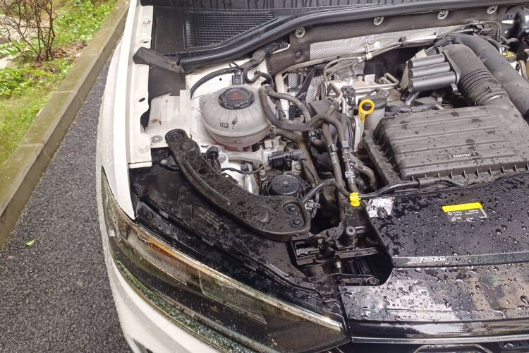 Used Volkswagen T-ROC 2021 280TSI DSG Two-Wheel Drive Comfort Connect 30th Anniversary Edition Engine Bay Right