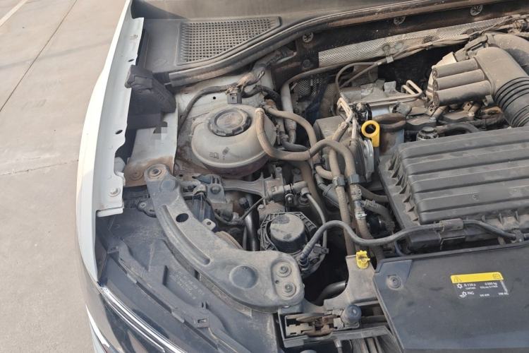 Used Volkswagen T-ROC 2021 280TSI DSG Two-Wheel Drive Comfort Connect Edition Engine Bay Right