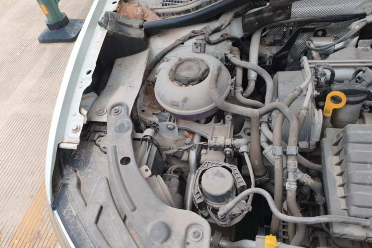 Used Volkswagen T-ROC 2021 280TSI DSG Two-Wheel Drive Comfort Connect 30th Anniversary Edition Engine Bay Right